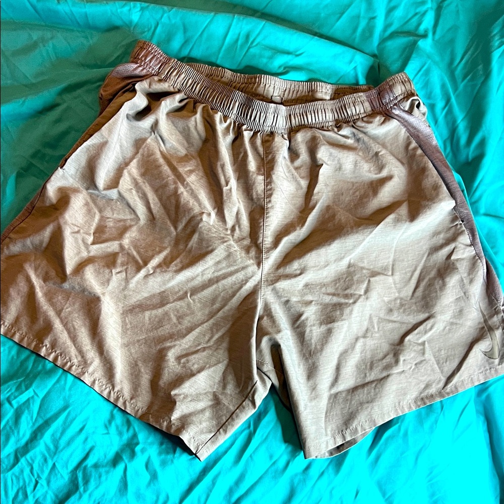 🔥GREY NIKE 7" RUNNING SHORTS